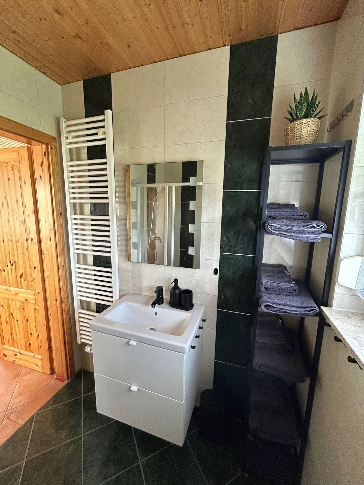 Waschtisch im Badezimmer von Emma